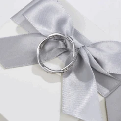 Alliance Femme Argent: Élégance Radieuse 7 Alliance Femme Argent: Élégance Radieuse -Samfuryus Soldes Boutique Alliance Femme Argent Elegance Radieuse 1