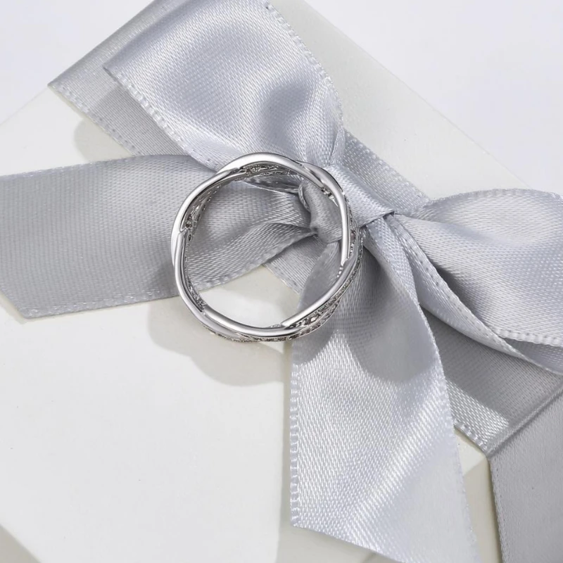 Alliance Femme Argent: Élégance Radieuse 4 Alliance Femme Argent: Élégance Radieuse – Image 4