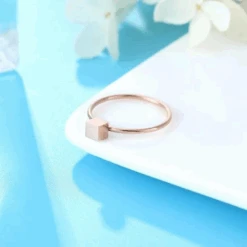 Bague Acier Inoxydable Femme : Élégance En Acier -Samfuryus Soldes Boutique Bague Acier Inoxydable Femme Elegance en Acier 2