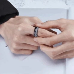 Bague Alliance Homme : Symbole D'Amour Éternel -Samfuryus Soldes Boutique Bague Alliance Homme Symbole d Amour Eternel 4