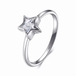 Bague Etoile: Étoiles à Vos Doigts