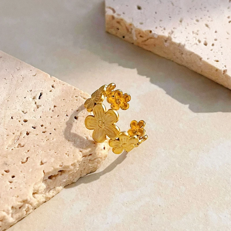 Bague Femme Or Jaune: Conception De Fleurs 2 Bague Femme Or Jaune: Conception De Fleurs – Image 2