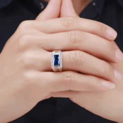 Bague Homme Argent Saphir : Luxe Décontracté -Samfuryus Soldes Boutique Bague Homme Argent Saphir Luxe Decontracte 2