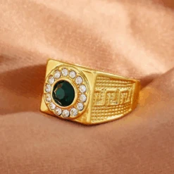 Bague Homme Émeraude : Élégance Naturelle 10 Bague Homme Émeraude : Élégance Naturelle -Samfuryus Soldes Boutique Bague Homme Emeraude Elegance Naturelle 2