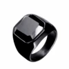 Bague Homme Luxe: Détails Métalliques Raffinés