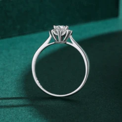 Bague Or Blanc Femme: Brillance Délicate -Samfuryus Soldes Boutique Bague Or Blanc Femme Brillance Delicate 2