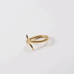 Bague Or Femme: Style Élancé 6 Bague Or Femme: Style Élancé -Samfuryus Soldes Boutique Bague Or Femme Style Elance 1