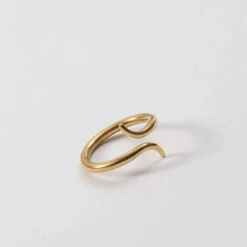 Bague Or Femme: Style Élancé 7 Bague Or Femme: Style Élancé -Samfuryus Soldes Boutique Bague Or Femme Style Elance 2