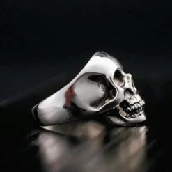 Bague Tête De Mort Argent Massif 5 Bague Tête De Mort Argent Massif -Samfuryus Soldes Boutique Bague Tete De Mort Argent Massif 2