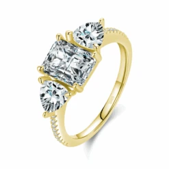 Bague De Fiançailles Or Jaune : Chic Et Simple