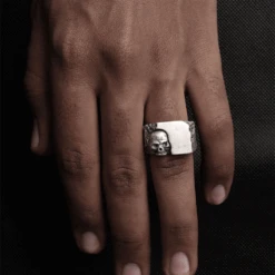 Bague De Tête De Mort Luxe En Argent 9 Bague De Tête De Mort Luxe En Argent -Samfuryus Soldes Boutique Bague de Tete de Mort Luxe en Argent 4