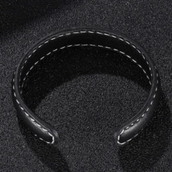Bracelet Cuir Homme : Élégance Au Poignet -Samfuryus Soldes Boutique Bracelet Cuir Homme Elegance au Poignet 3