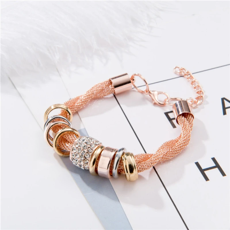 Bracelet Femme Pas Cher : Chic Sans Dépenser 2 Bracelet Femme Pas Cher : Chic Sans Dépenser – Image 2