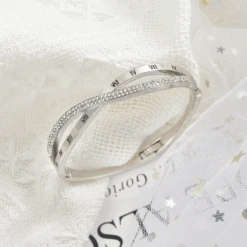 Bracelet Femme Pas Cher : Style Accessible -Samfuryus Soldes Boutique Bracelet Femme Pas Cher Style Accessible 2