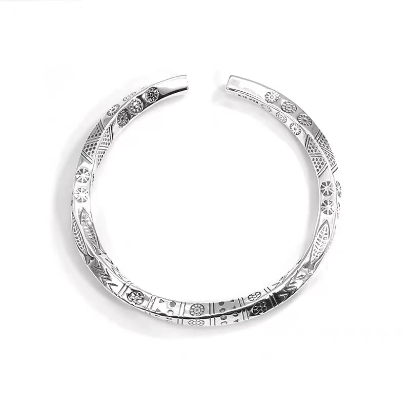 Bracelet Homme Tendance: Accessoire à La Mode 1 Bracelet Homme Tendance: Accessoire à La Mode