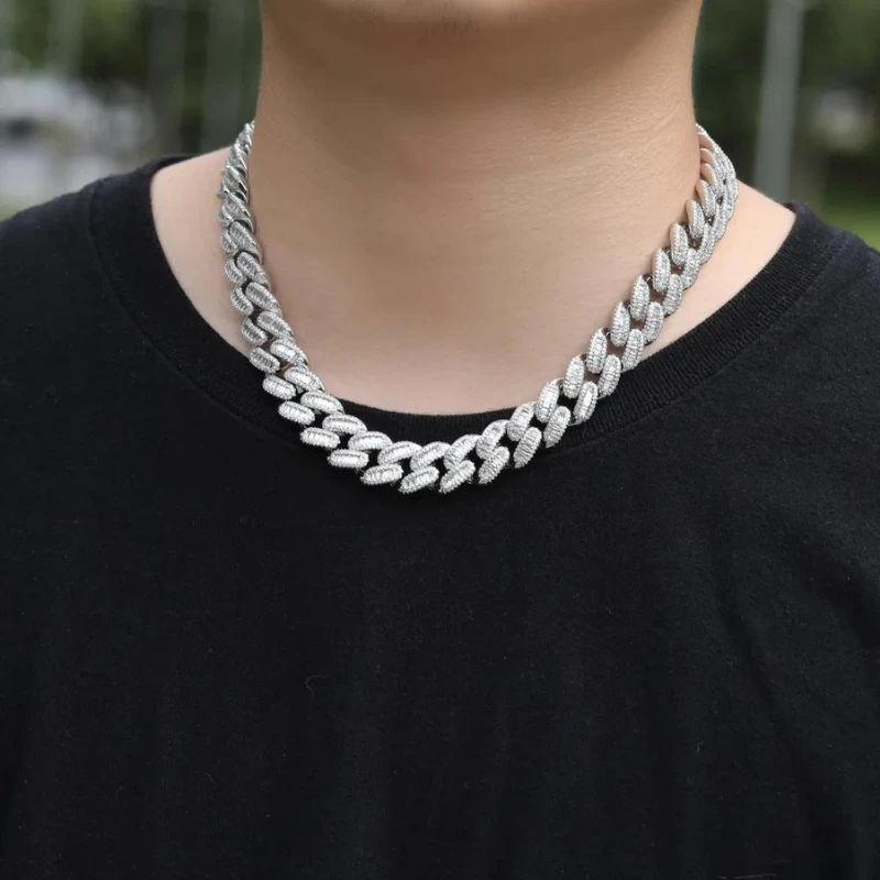 Chaîne Bijoux Homme : Le Chic Au Masculin 3 Chaîne Bijoux Homme : Le Chic Au Masculin – Image 3