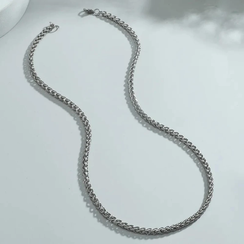 Chaîne Homme Acier Inoxydable : L'Éclat Du Métal Moderne 3 Chaîne Homme Acier Inoxydable : L'Éclat Du Métal Moderne – Image 3
