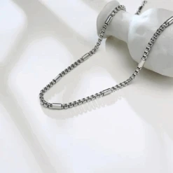 Chaîne Homme Acier Inoxydable : Style Inaltérable 5 Chaîne Homme Acier Inoxydable : Style Inaltérable -Samfuryus Soldes Boutique Chaine Homme Acier Inoxydable Style Inalterable