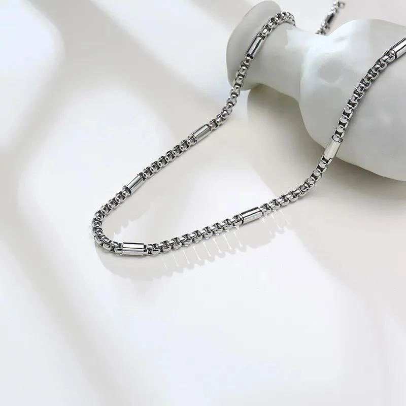 Chaîne Homme Acier Inoxydable : Style Inaltérable 3 Chaîne Homme Acier Inoxydable : Style Inaltérable – Image 3