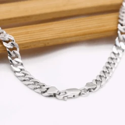 Chaîne Or Blanc Femme: Modernité Éclatante -Samfuryus Soldes Boutique Chaine Or Blanc Femme Modernite Eclatante 4