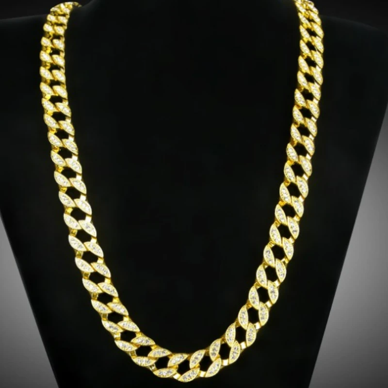 Chaîne Or Femme: Brillance Sophistiquée 3 Chaîne Or Femme: Brillance Sophistiquée – Image 3