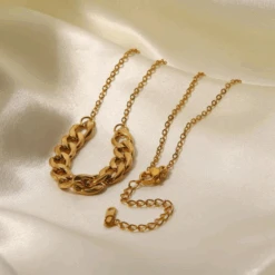 Chaîne Or Femme: Lueur Sublime 6 Chaîne Or Femme: Lueur Sublime -Samfuryus Soldes Boutique Chaine Or Femme Lueur Sublime 3