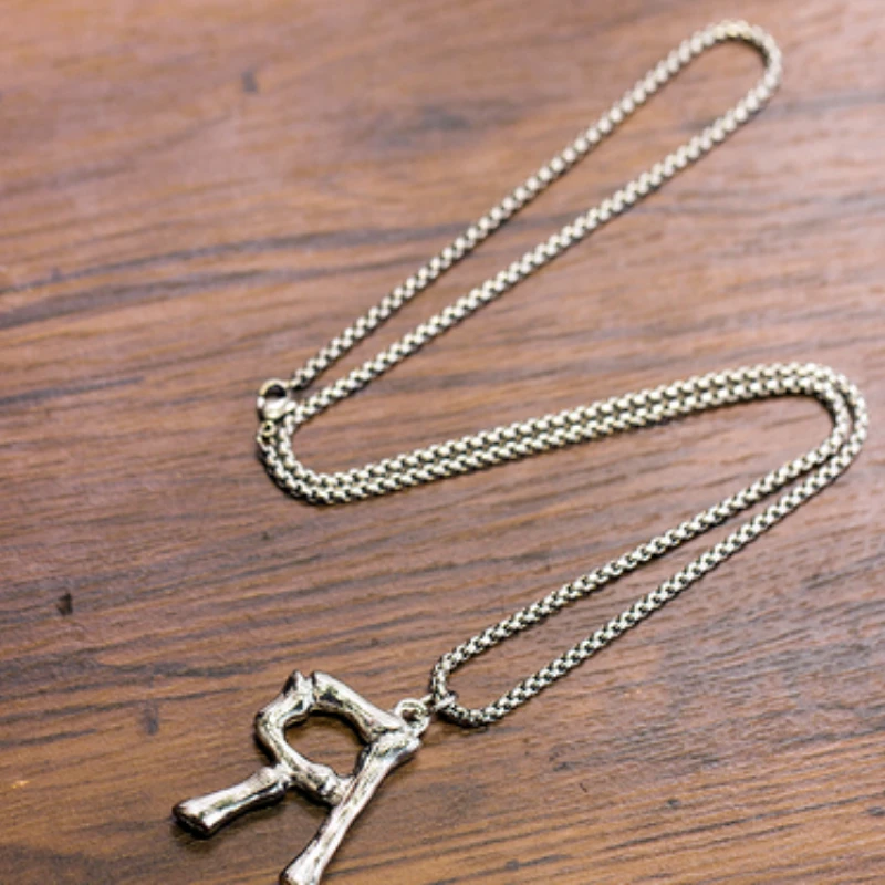 Chaîne Pendentif Homme: Accessoire Tendance 2 Chaîne Pendentif Homme: Accessoire Tendance – Image 2