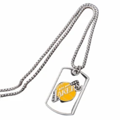 Chaîne Pendentif Homme: Élégance Décontractée