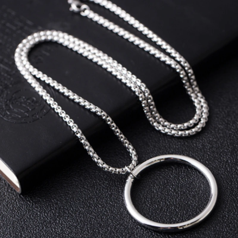 Chaîne Pendentif Homme: Accessoire Raffiné 2 Chaîne Pendentif Homme: Accessoire Raffiné – Image 2