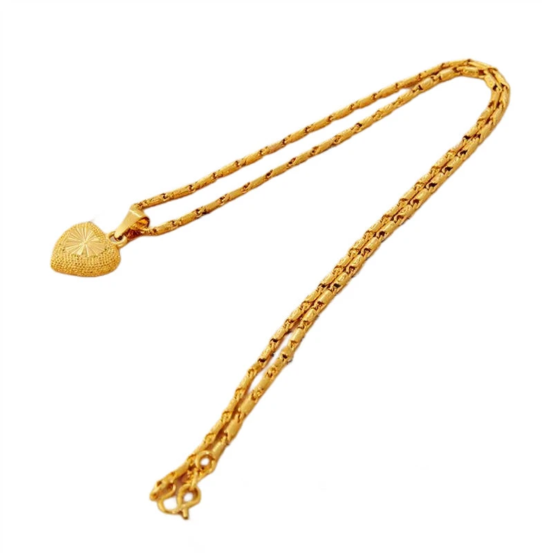 Chaîne Plaqué Or Femme: Éclat Féminin 1 Chaîne Plaqué Or Femme: Éclat Féminin