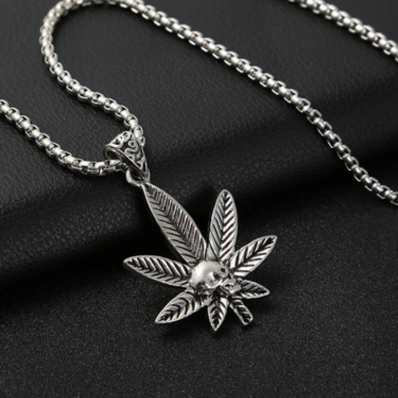 Chaîne De Cou Homme: Charisme En Métal 2 Chaîne De Cou Homme: Charisme En Métal – Image 2