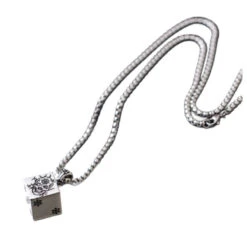 Chaîne De Cou Homme: Élégance Moderne