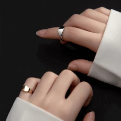 Chevalière Femme Argent : Chic Au Quotidien -Samfuryus Soldes Boutique Chevaliere Femme Argent Chic au Quotidien 2