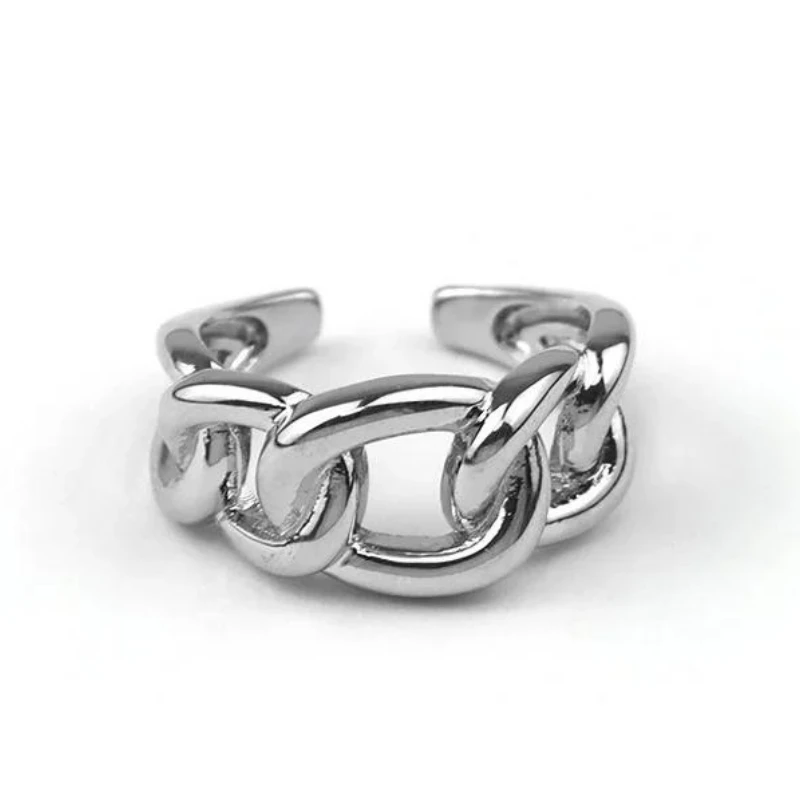 Chevalière Femme : Élégance Minimaliste 2 Chevalière Femme : Élégance Minimaliste – Image 2