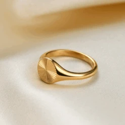 Chevaliere Femme Or Jaune : Éclat Chic -Samfuryus Soldes Boutique Chevaliere Femme Or Jaune Eclat Chic 2