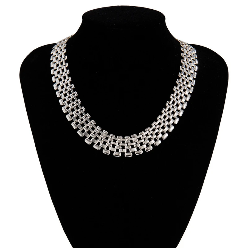 Collier Chaîne Femme: Grâce Et Charme 4 Collier Chaîne Femme: Grâce Et Charme – Image 4