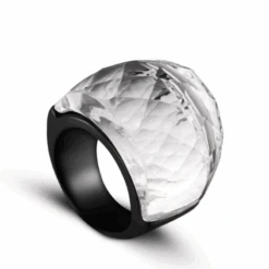 Grosse Bague Femme En Pierre Élégante