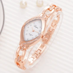 Montre Femme Pas Cher : Tendance à Prix Raisonnable -Samfuryus Soldes Boutique Montre Femme Pas Cher Tendance a Prix Raisonnable 1